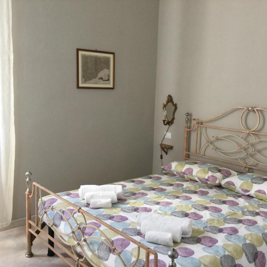 B&B Note Di Mare อิมเปรีอา ภายนอก รูปภาพ