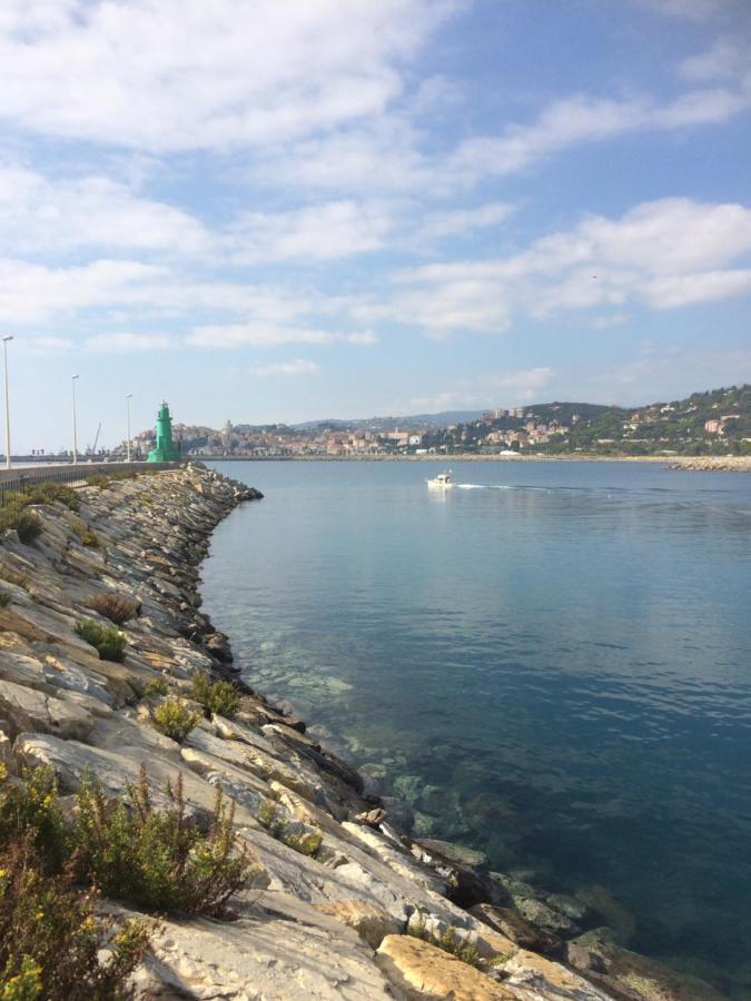 B&B Note Di Mare อิมเปรีอา ภายนอก รูปภาพ