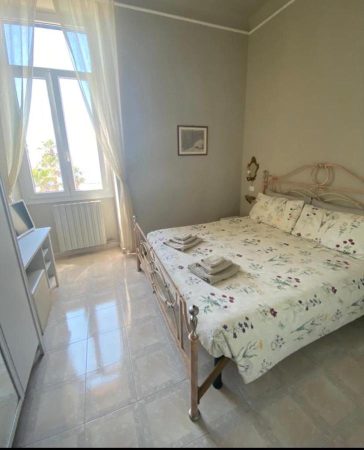 B&B Note Di Mare อิมเปรีอา ภายนอก รูปภาพ